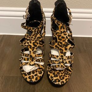 NEW**Fahrenheit Brand New Leopard